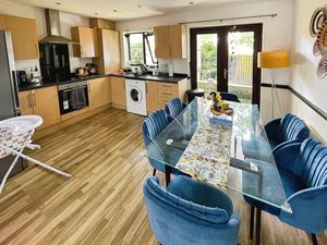 Kitchen/Diner- click for photo gallery
